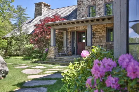 196 Stove Pipe Court Cashiers NC 28717