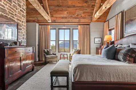 196 Stove Pipe Court Cashiers NC 28717