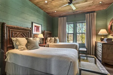 196 Stove Pipe Court Cashiers NC 28717