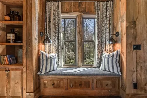 196 Stove Pipe Court Cashiers NC 28717