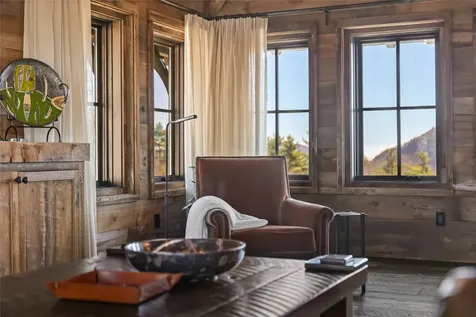 196 Stove Pipe Court Cashiers NC 28717