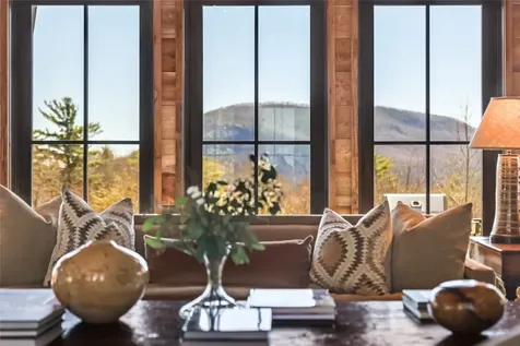 196 Stove Pipe Court Cashiers NC 28717