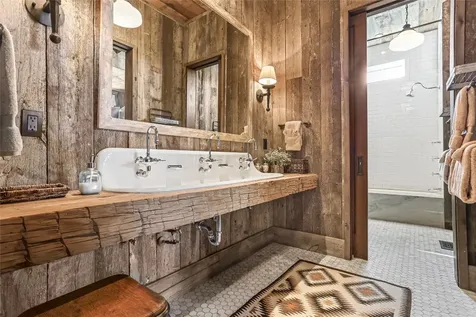 196 Stove Pipe Court Cashiers NC 28717