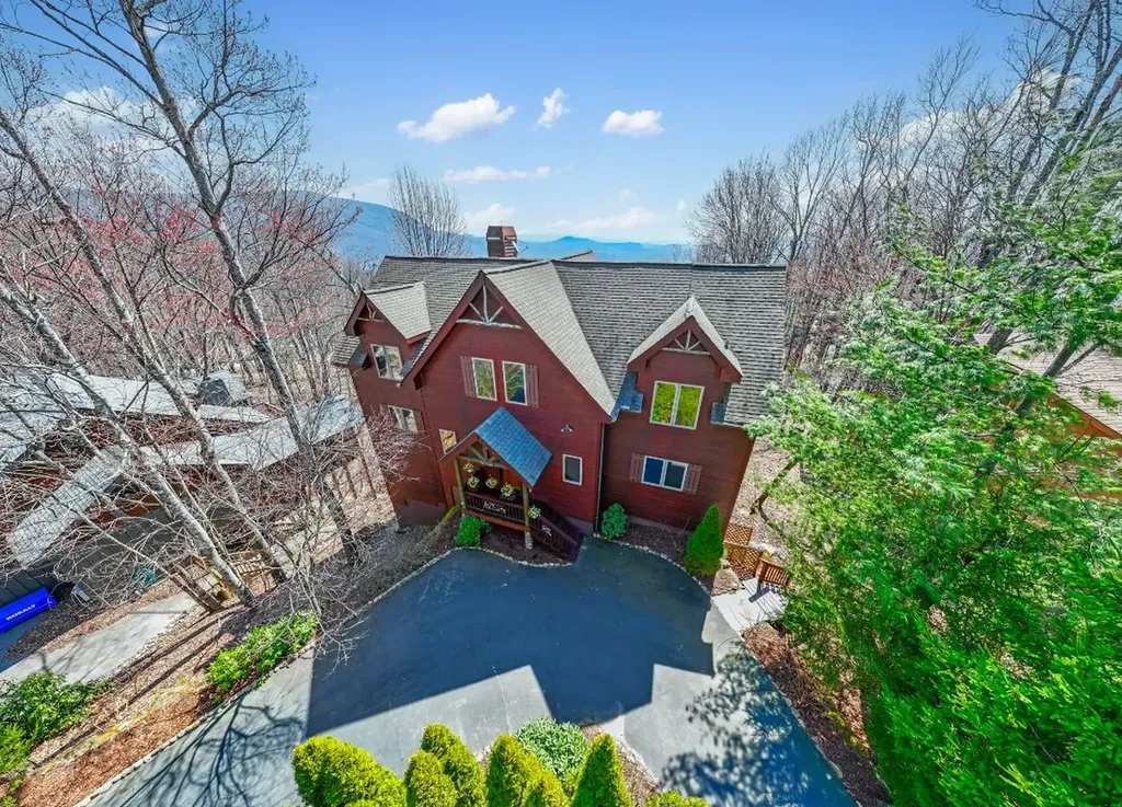 277 Kestrel Court Sapphire NC 28774