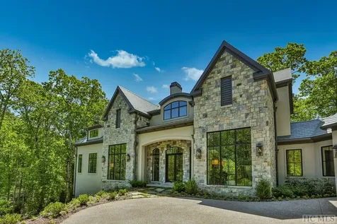 34 Bear Mor Ridge Highlands NC 28741