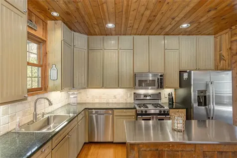 6045 Whiteside Cove Road Cashiers NC 28717