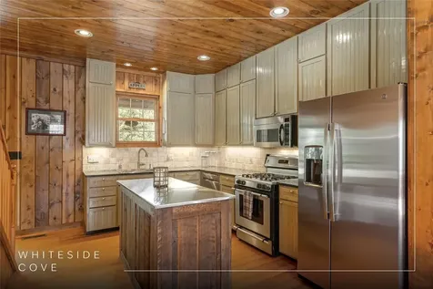 6045 Whiteside Cove Road Cashiers NC 28717