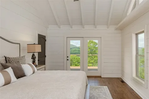 585 Tabletop Road Glenville NC 28736