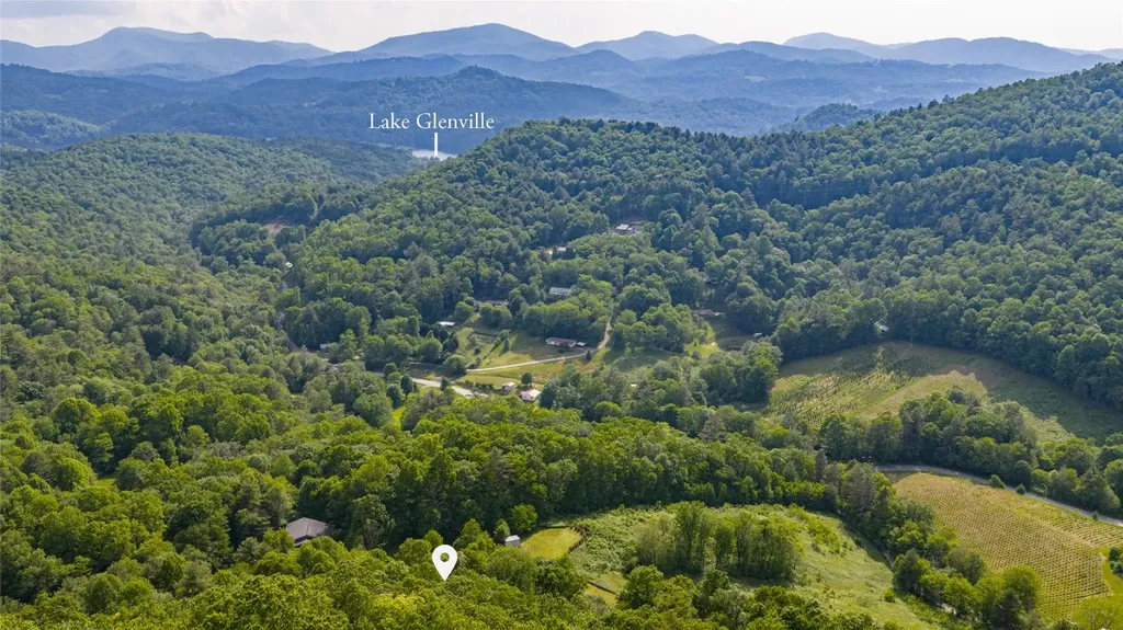 139 S Stinger Ridge Glenville NC 28736