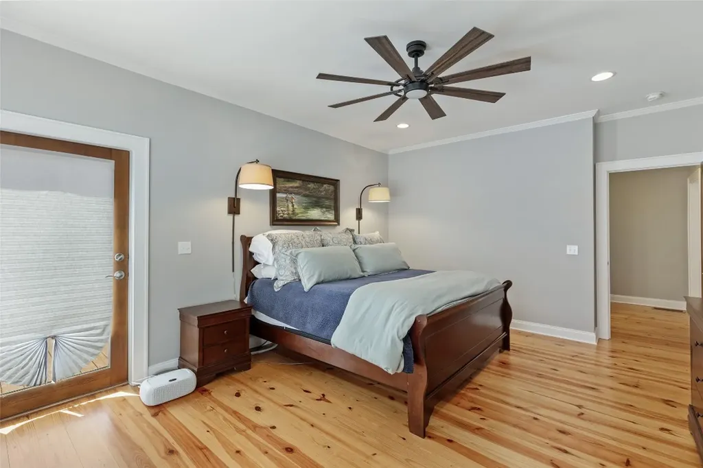 139 S Stinger Ridge Glenville NC 28736