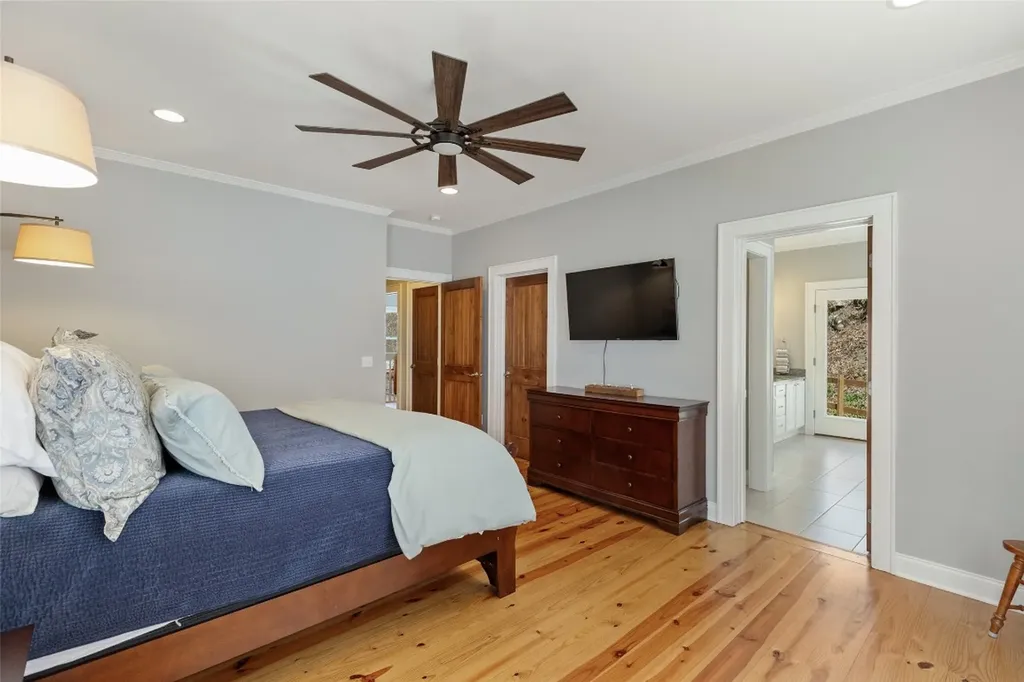 139 S Stinger Ridge Glenville NC 28736