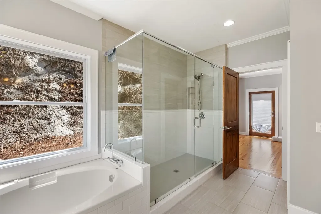 139 S Stinger Ridge Glenville NC 28736