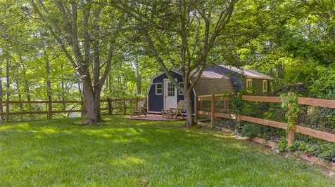 139 S Stinger Ridge Glenville NC 28736