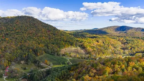 139 S Stinger Ridge Glenville NC 28736