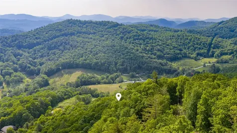 139 S Stinger Ridge Glenville NC 28736