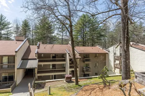 407 Overlook Road Sapphire NC 28774