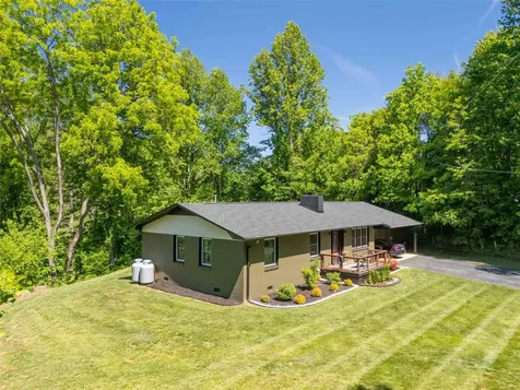65 Poppy Lane Cullowhee NC 28723