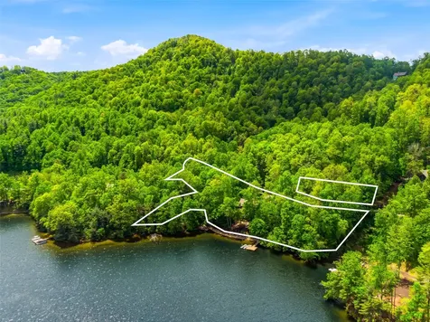 60 Shoreline Drive Tuckasegee NC 28783