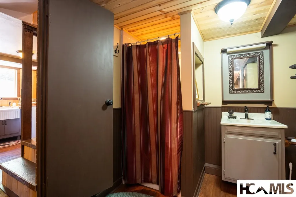 173 Strawberry Hill Road Cullowhee NC 28723