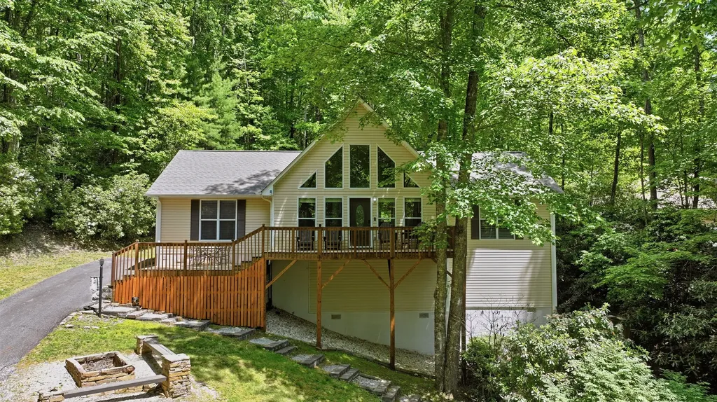 68 Golden Mist Court Sapphire NC 28774