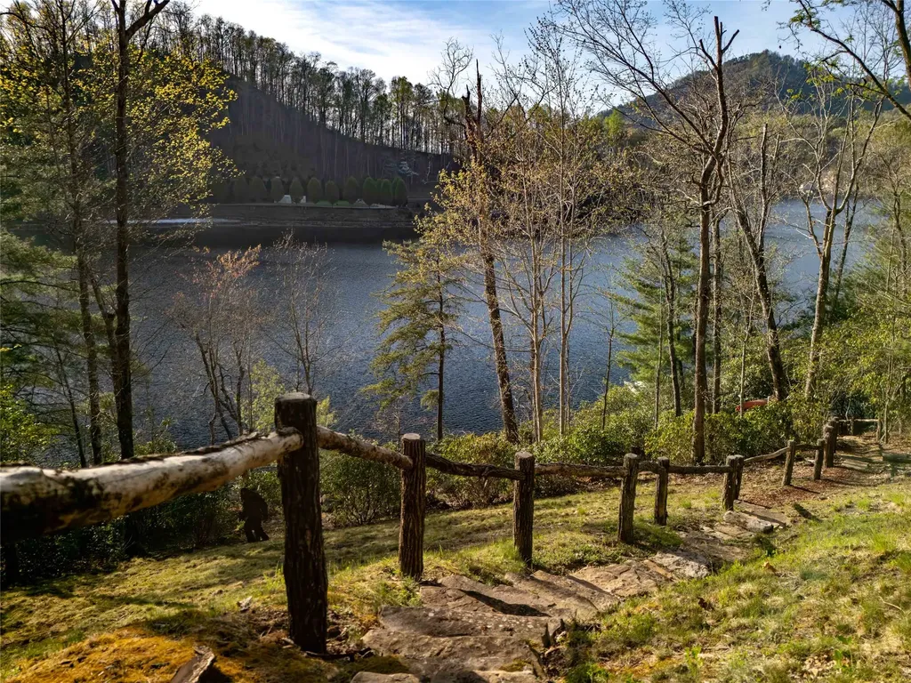 98 Eagle Watch Drive Tuckasegee NC 28783