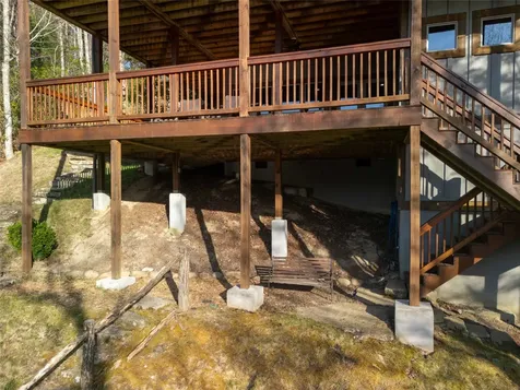 98 Eagle Watch Drive Tuckasegee NC 28783