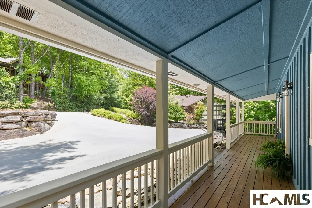165 Birdnest Road Sapphire NC 28774