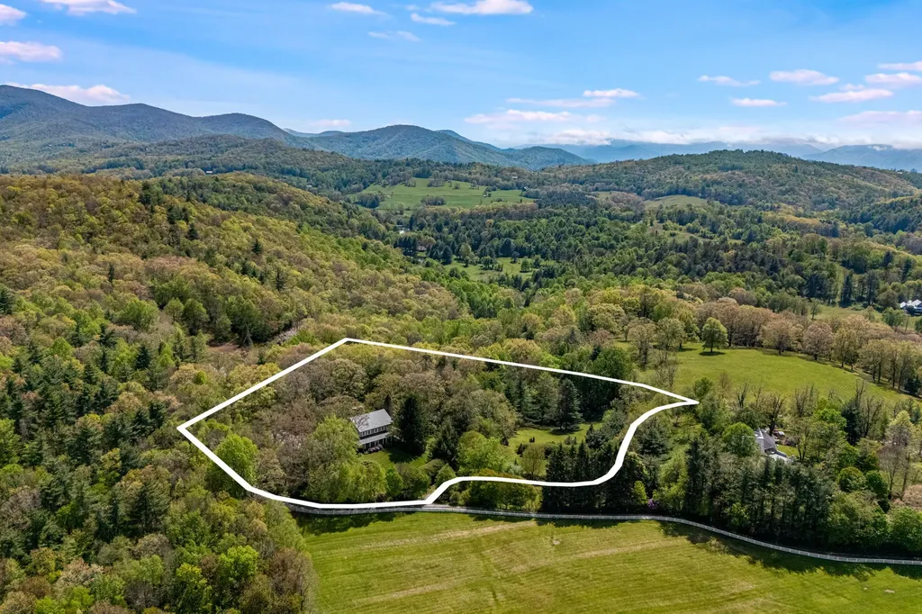 476 Winfield Farm Road Scaly Mountain NC 28775