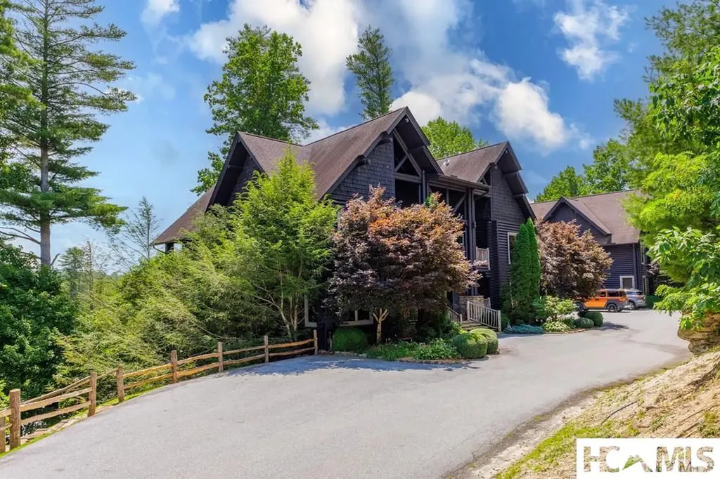 63A Indian Summer Lane Sapphire NC 28774