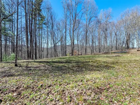 120 Nips Way Cullowhee NC 28723