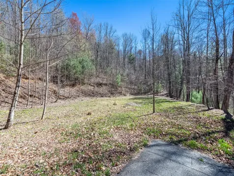 120 Nips Way Cullowhee NC 28723