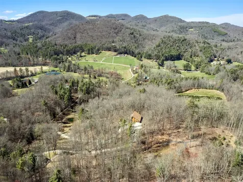 120 Nips Way Cullowhee NC 28723