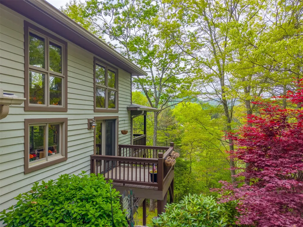 281 Glen Laurel Circle Cullowhee NC 28723
