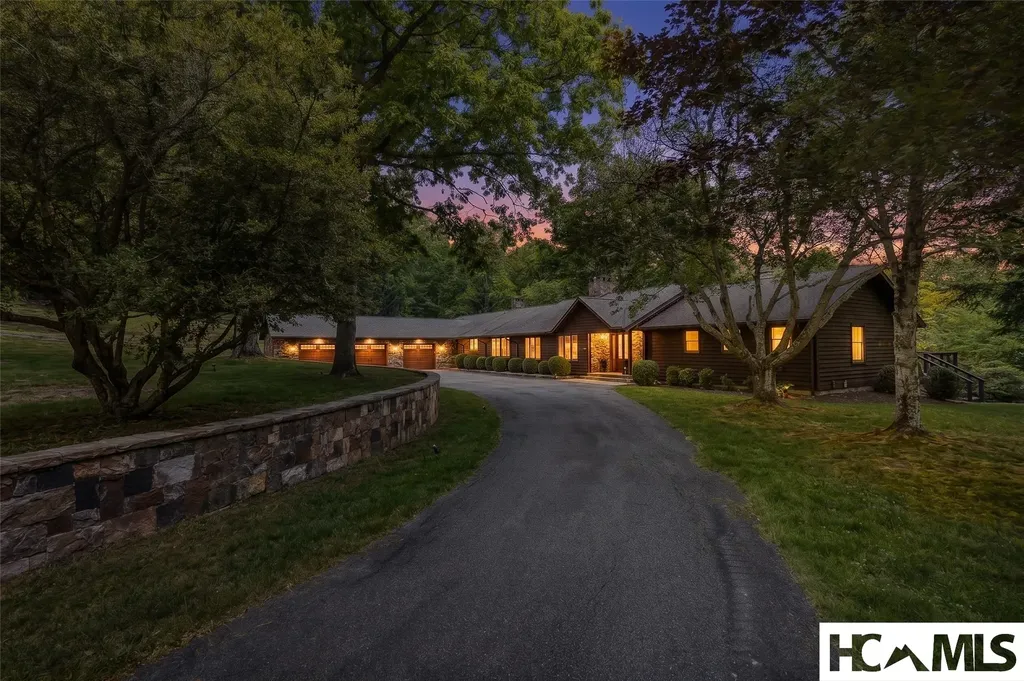240 Round Hill Road Sapphire NC 28774