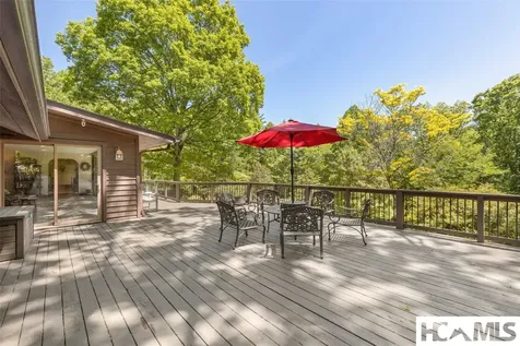 240 Round Hill Road Sapphire NC 28774