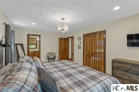 240 Round Hill Road Sapphire NC 28774