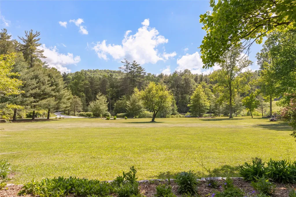 185 Hemlock Lane Sapphire NC 28774