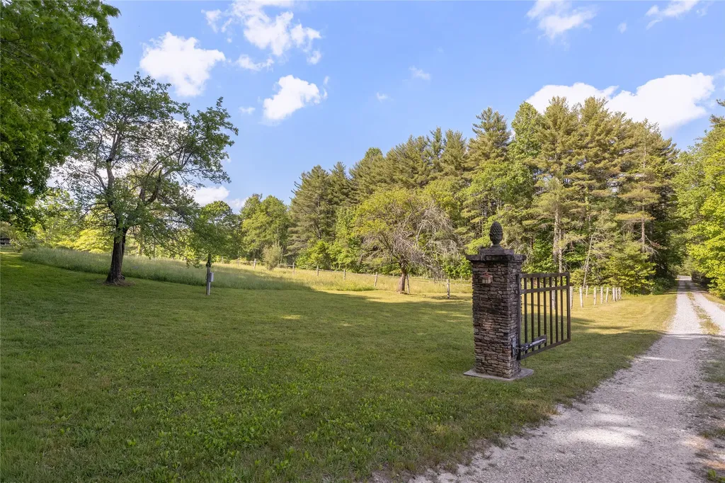 185 Hemlock Lane Sapphire NC 28774