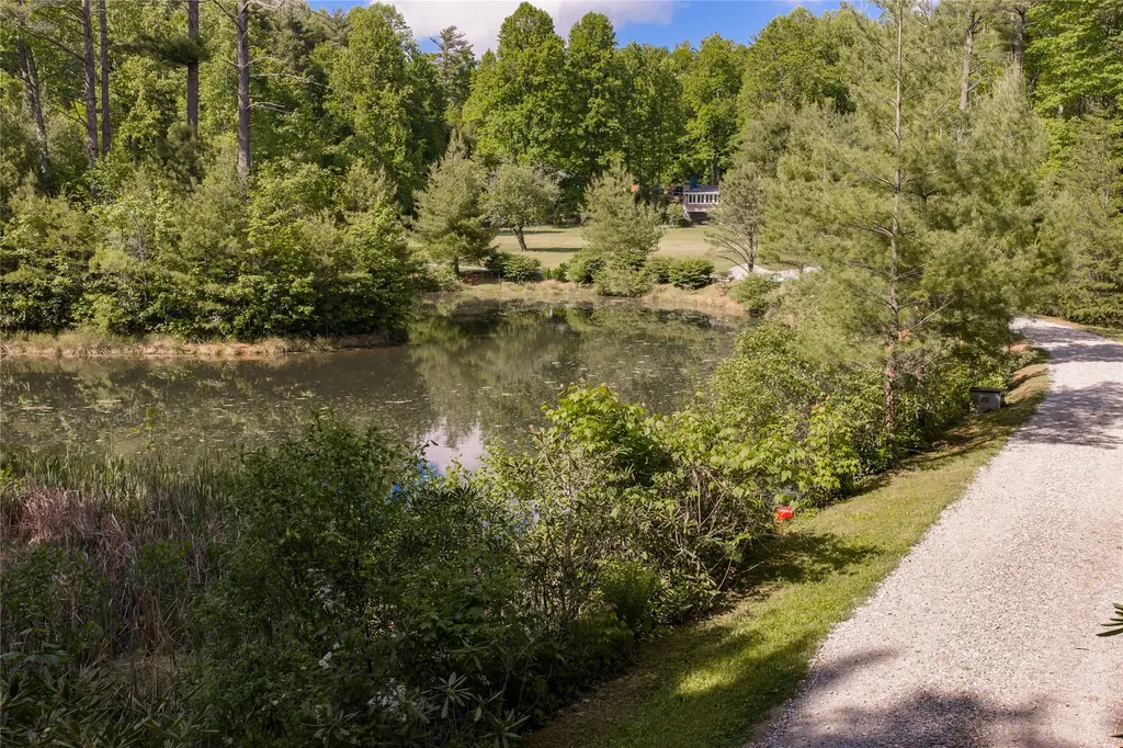 185 Hemlock Lane Sapphire NC 28774