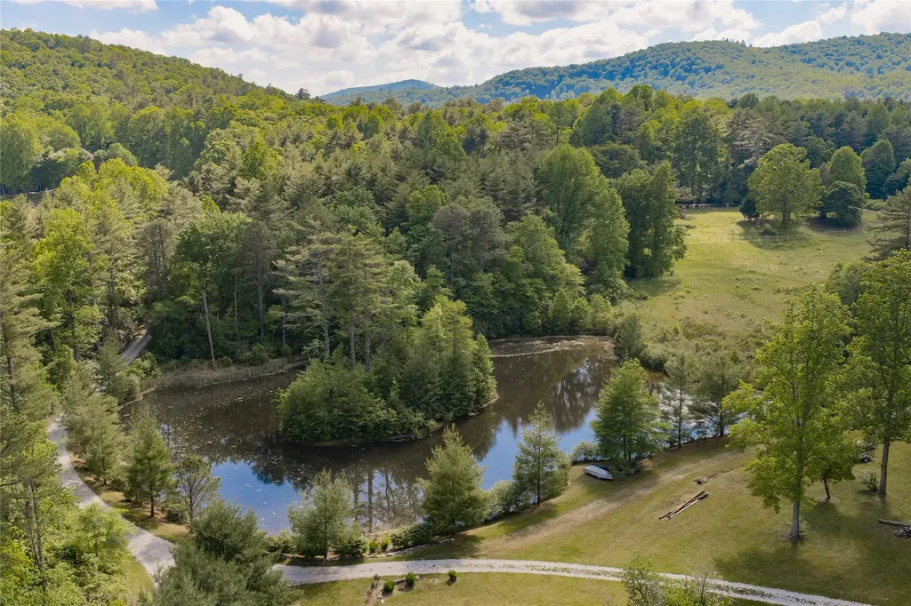 185 Hemlock Lane Sapphire NC 28774