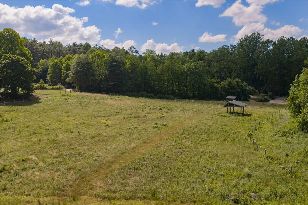 185 Hemlock Lane Sapphire NC 28774