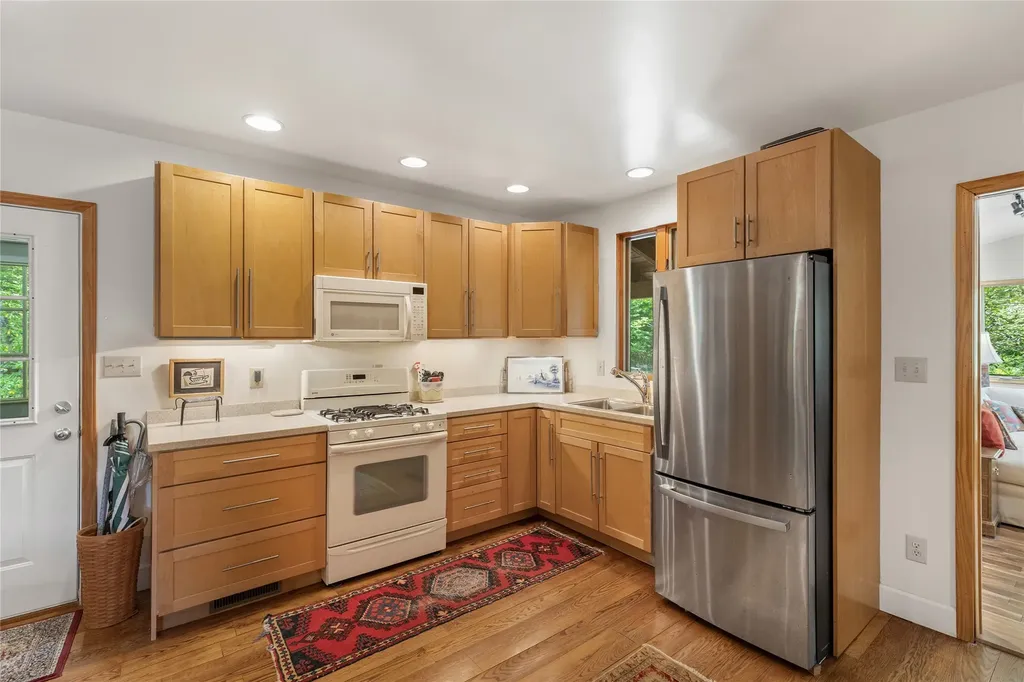 185 Hemlock Lane Sapphire NC 28774