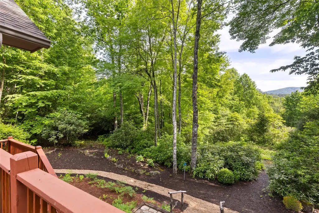 141 Old Ford Road Cashiers NC 28717