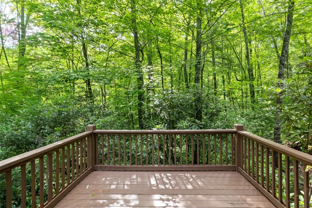 141 Old Ford Road Cashiers NC 28717