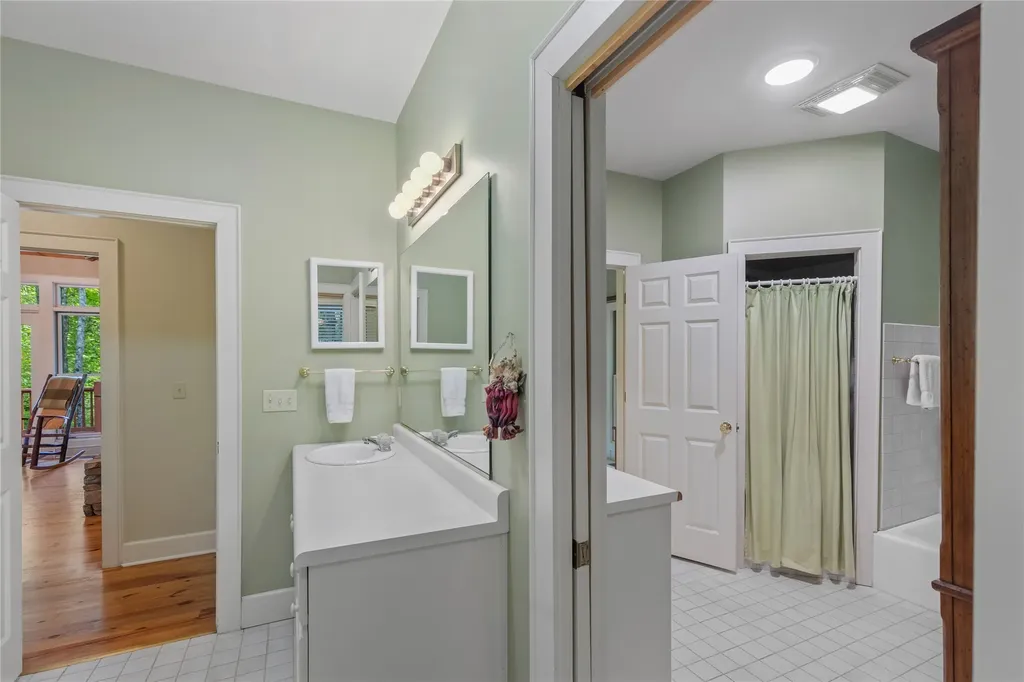 141 Old Ford Road Cashiers NC 28717