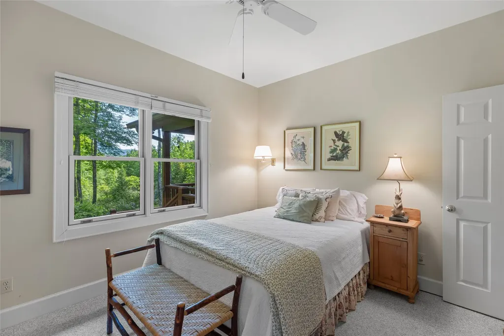 141 Old Ford Road Cashiers NC 28717