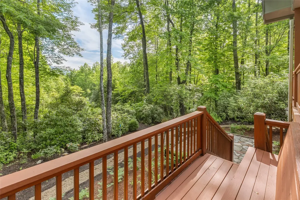 141 Old Ford Road Cashiers NC 28717