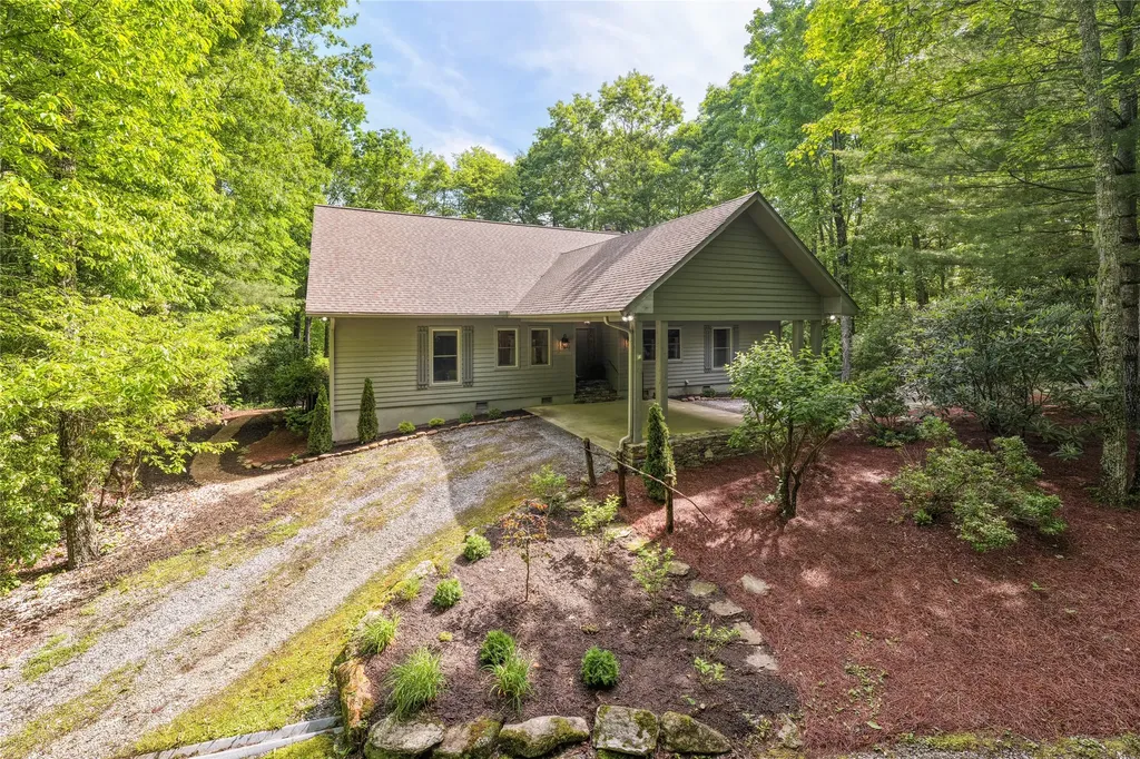 141 Old Ford Road Cashiers NC 28717