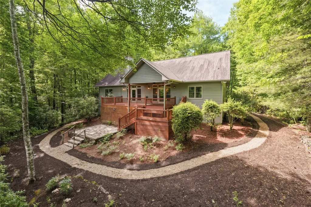 141 Old Ford Road Cashiers NC 28717