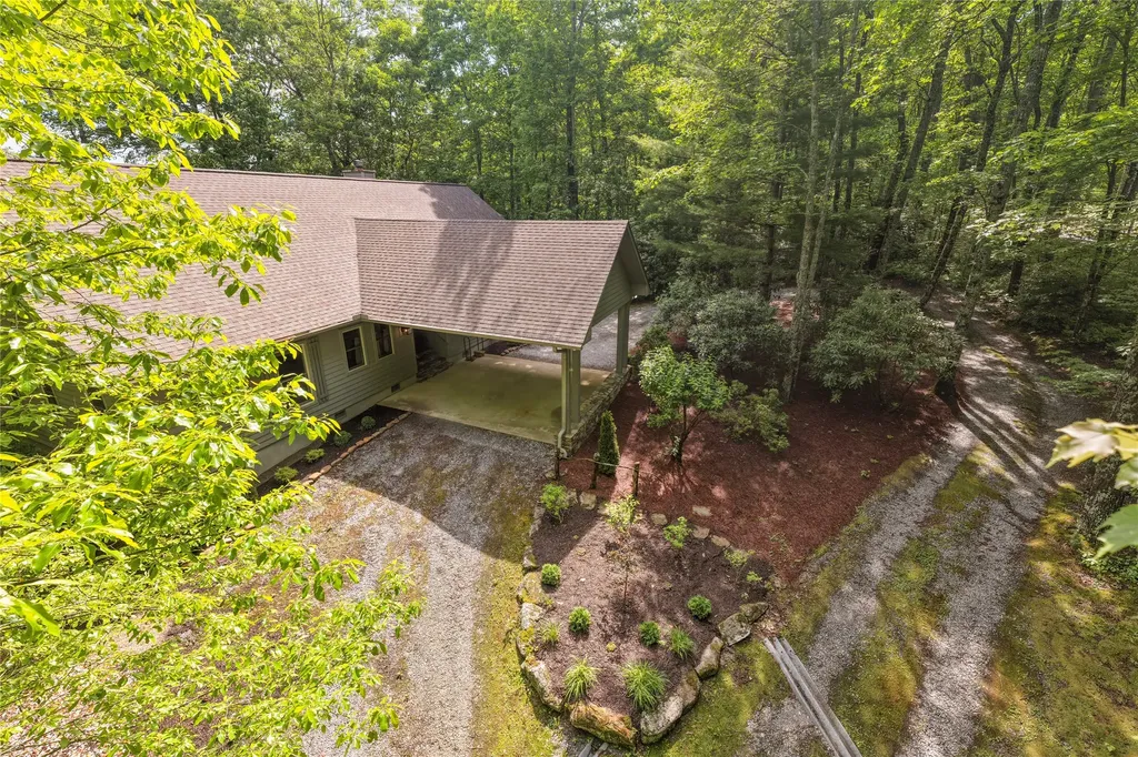 141 Old Ford Road Cashiers NC 28717